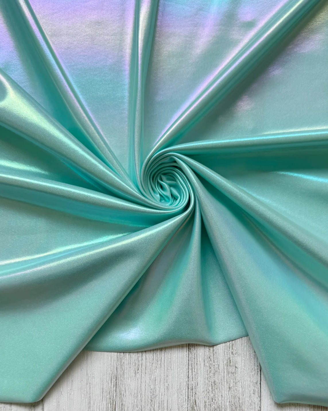 Mint Holographic