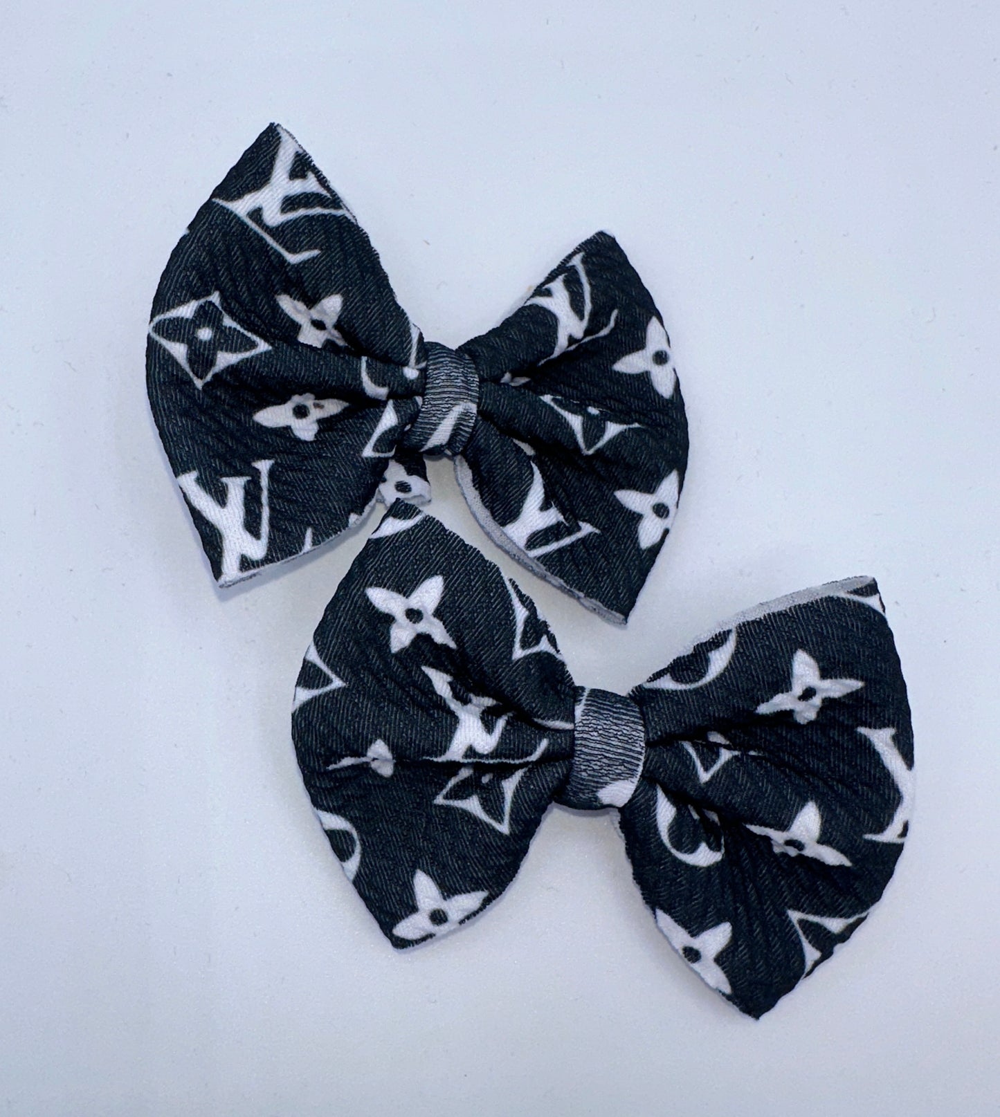 Black & White LV